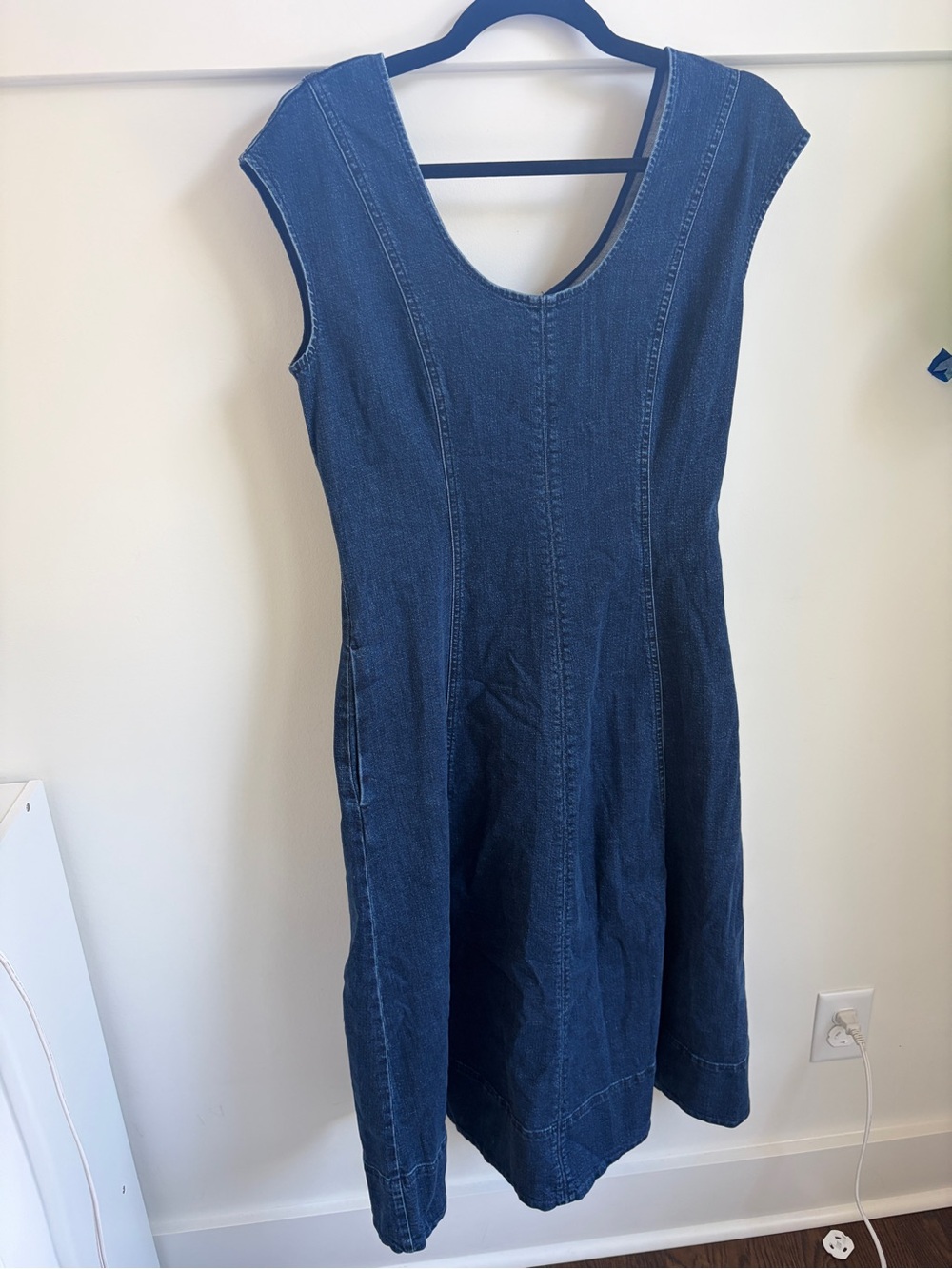 Madewell Classic Sleeveless Denim A-Line Dress with Pockets - size 4